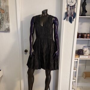 Elegant Black Sleeveless Dress